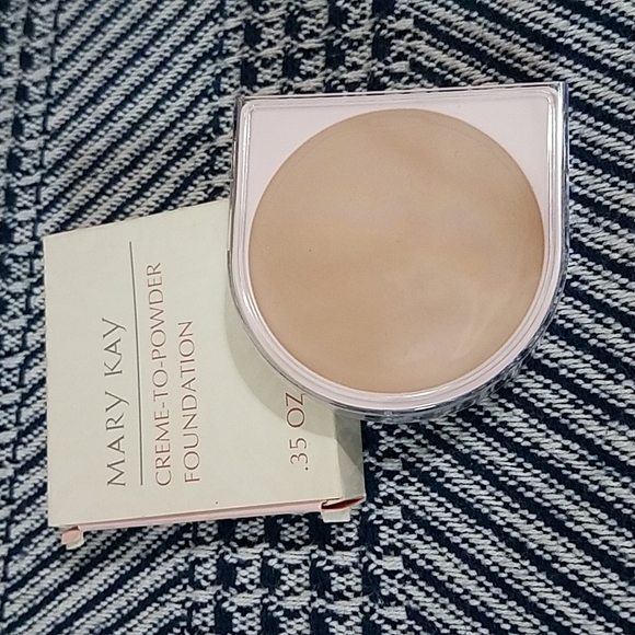 Mary Kay Creme to Powder Foundation